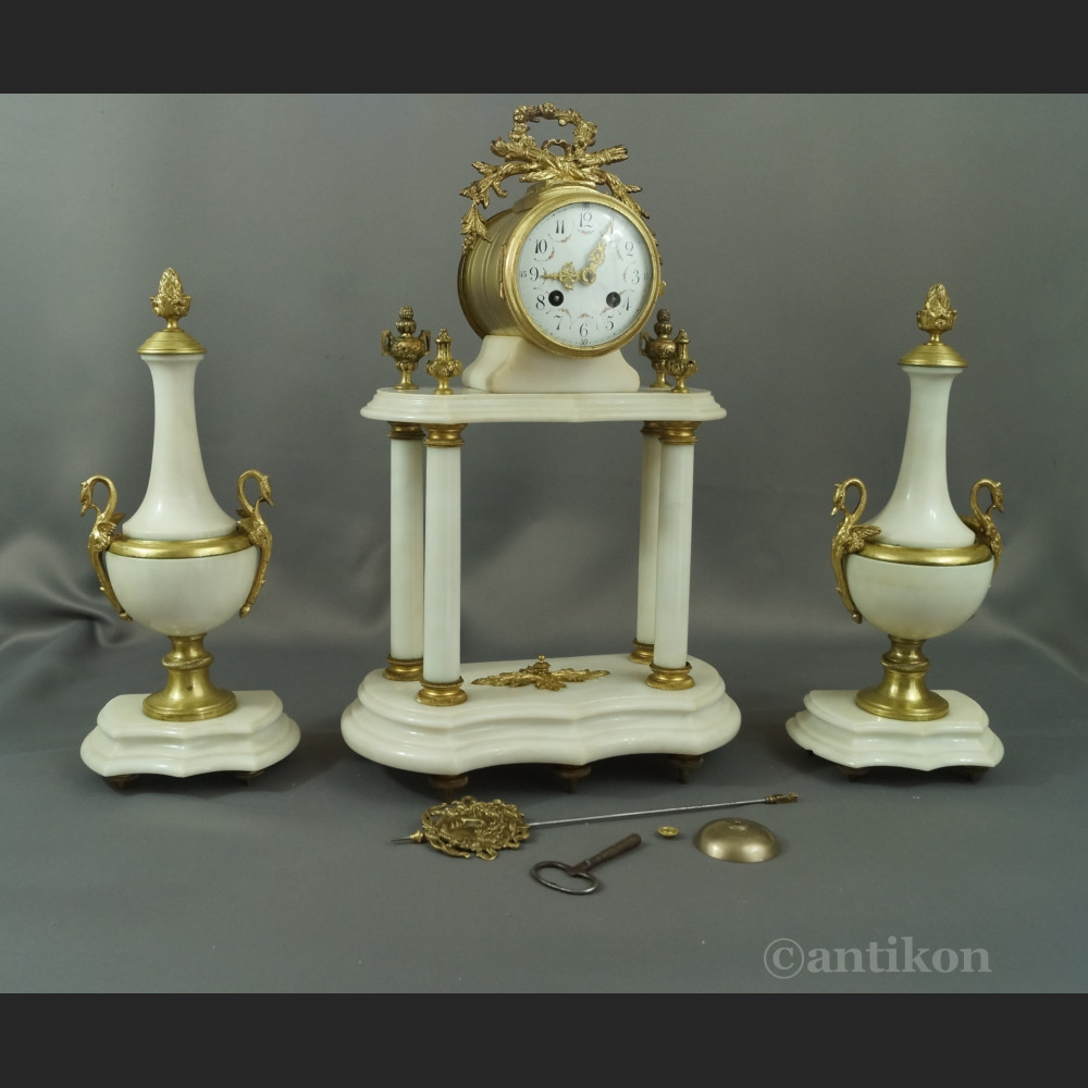 Zegar kominkowy z wahadłem biały Zegar kominkowy z wahadłem biały