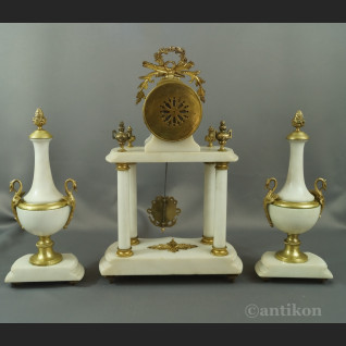 Zegar kominkowy z wahadłem biały Zegar kominkowy z wahadłem biały