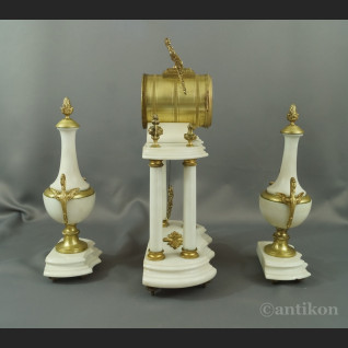 Zegar kominkowy z wahadłem biały Zegar kominkowy z wahadłem biały