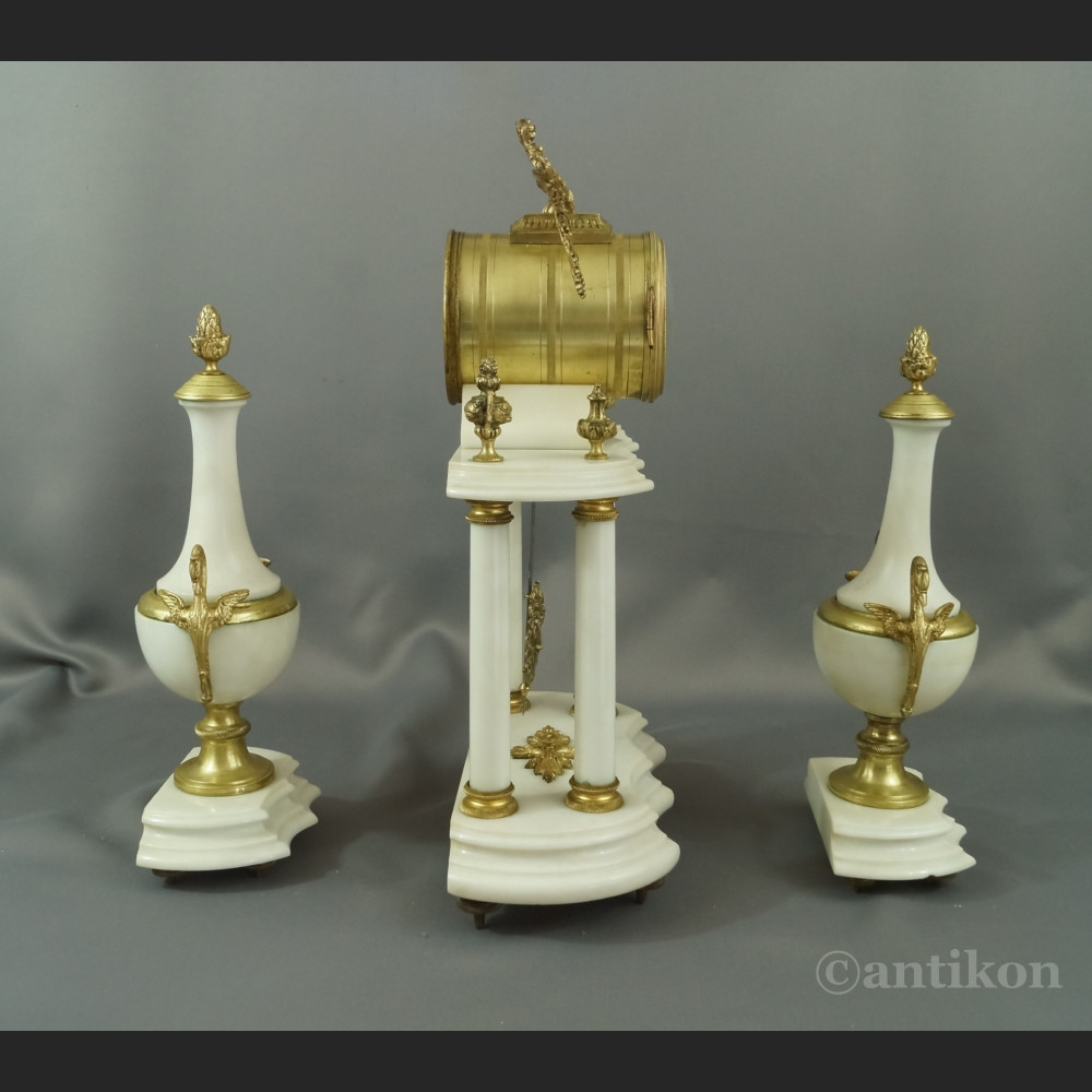 Zegar kominkowy z wahadłem biały Zegar kominkowy z wahadłem biały