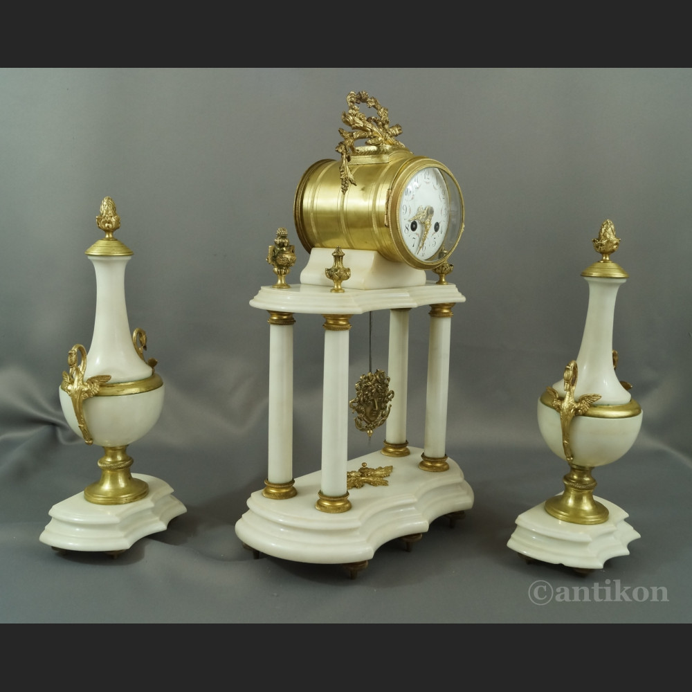 Zegar kominkowy z wahadłem biały Zegar kominkowy z wahadłem biały