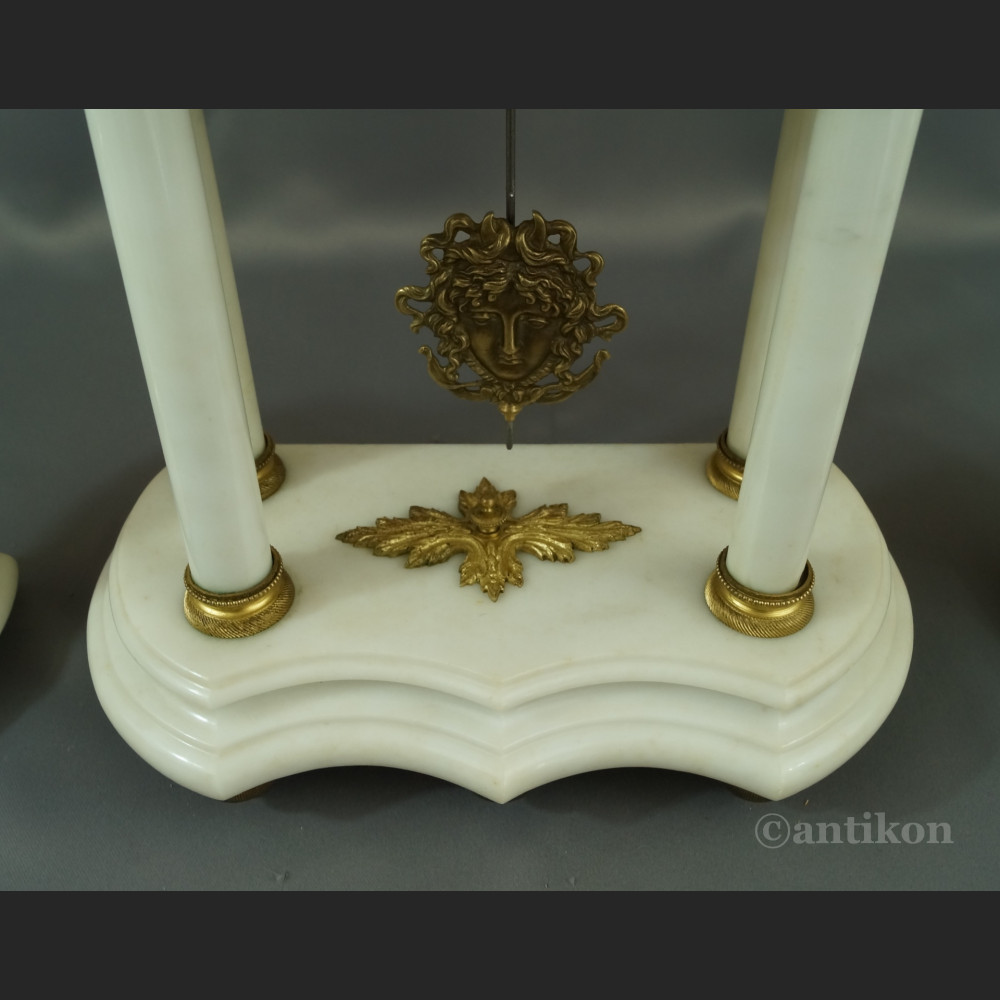 Zegar kominkowy z wahadłem biały Zegar kominkowy z wahadłem biały