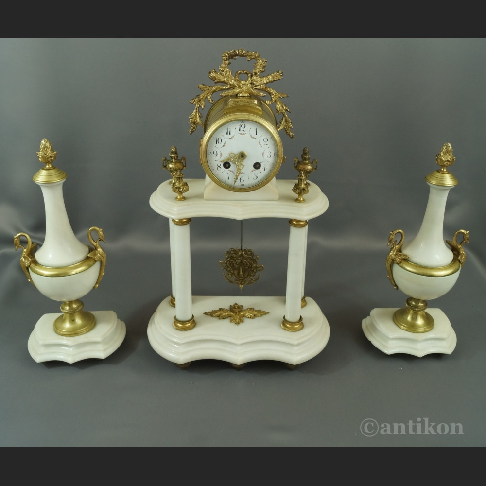 Zegar kominkowy z wahadłem biały Zegar kominkowy z wahadłem biały