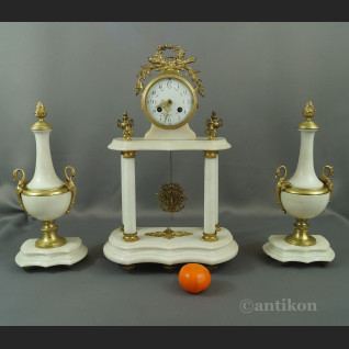 Zegar kominkowy z wahadłem biały Zegar kominkowy z wahadłem biały