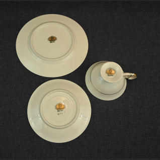 Kolekcjonerska filiżanka ze złotem  Kolekcjonerska filiżanka ze złotem