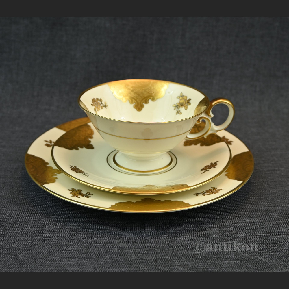 Kolekcjonerska filiżanka ze złotem  Kolekcjonerska filiżanka ze złotem