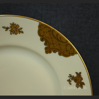 Kolekcjonerska filiżanka ze złotem  Kolekcjonerska filiżanka ze złotem