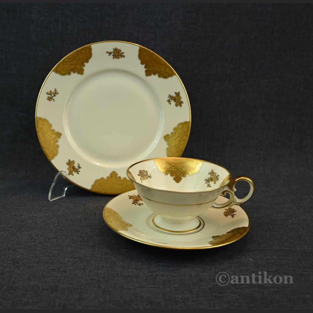 Kolekcjonerska filiżanka ze złotem  Kolekcjonerska filiżanka ze złotem