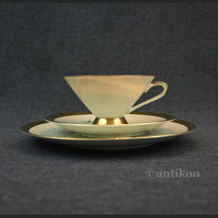 Przedwojenna filiżanka trio 