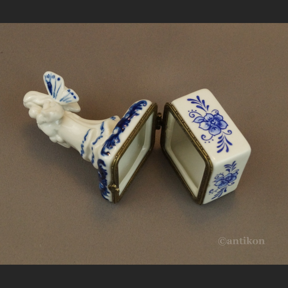 Puzderko porcelanowe z aniołem i dzieckiem Puzderko porcelanowe z aniołem i dzieckiem