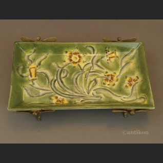 Secesyjna patera z żonkilami Secesyjna patera z żonkilami