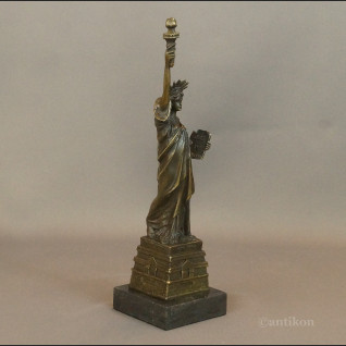 Rzeźba z brązu Statua Wolności figurka z brązu 