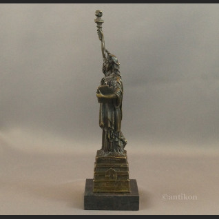 Rzeźba z brązu Statua Wolności figurka z brązu 