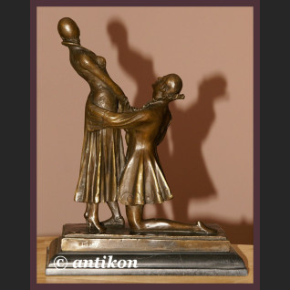 FRANCUSKA RZEŹBA Z BRĄZU ZARĘCZYNY