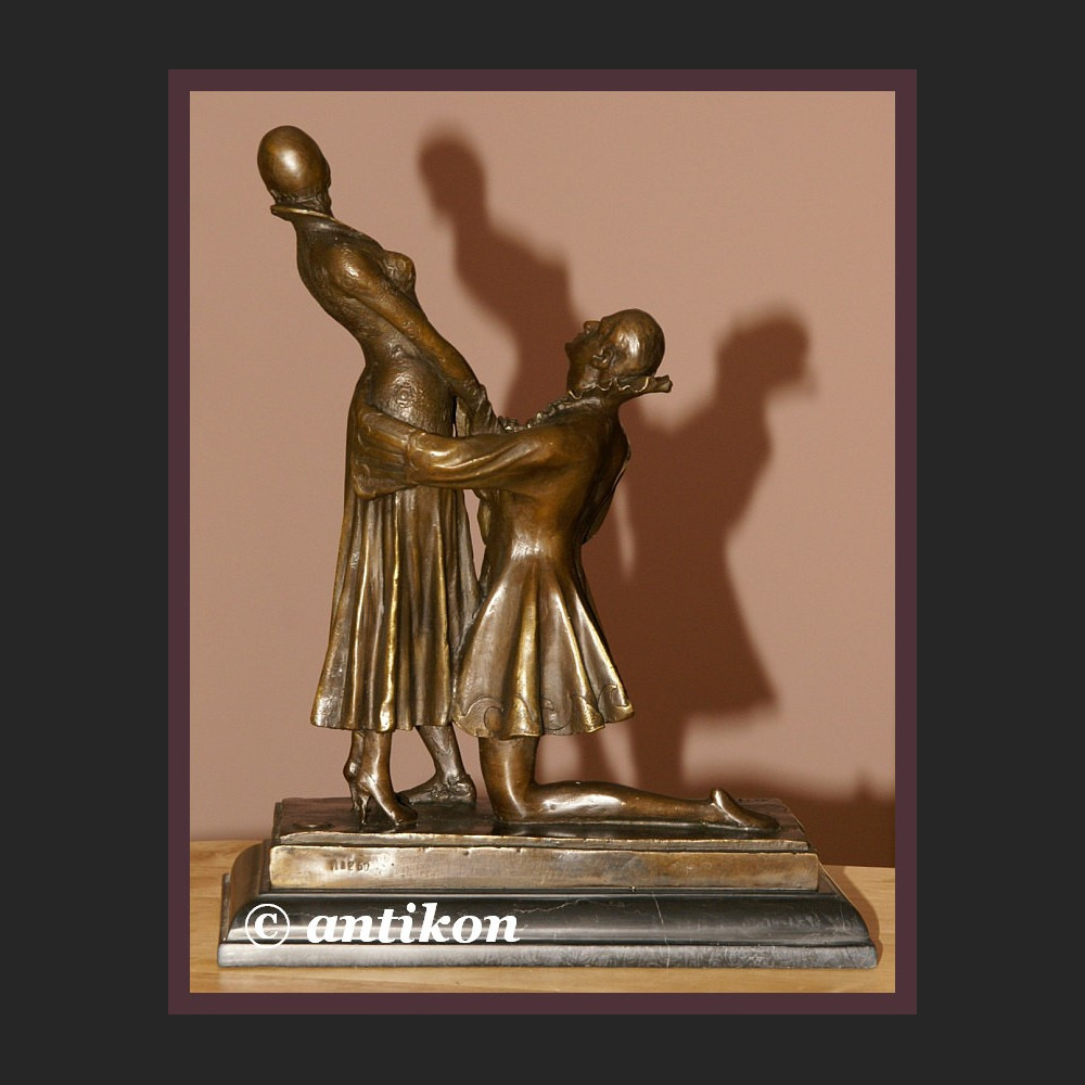 FRANCUSKA RZEŹBA Z BRĄZU ZARĘCZYNY