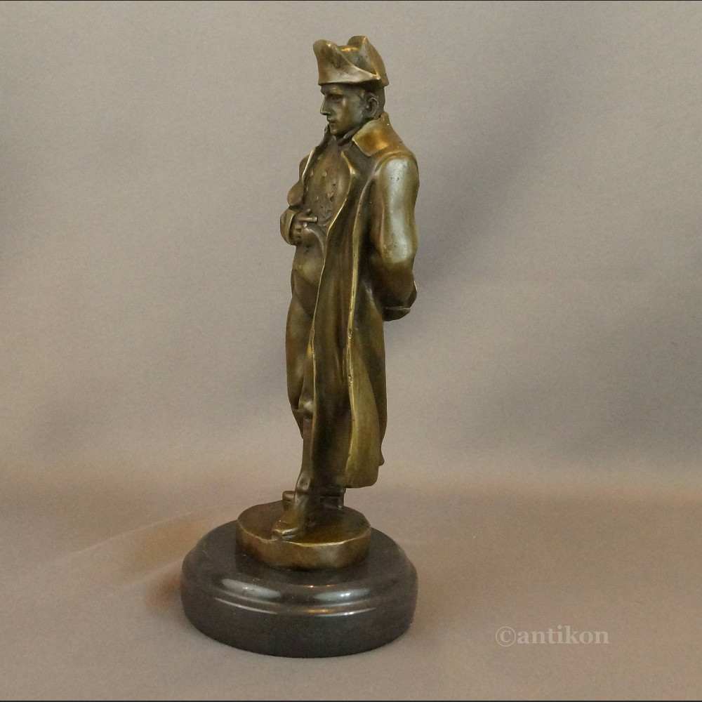 Rzeźba Napoleon figurka z brązu 