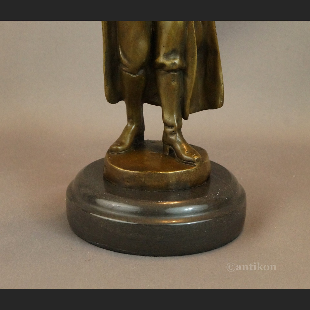 Rzeźba Napoleon figurka z brązu 
