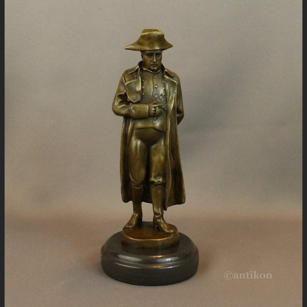 Rzeźba Napoleon figurka z brązu 