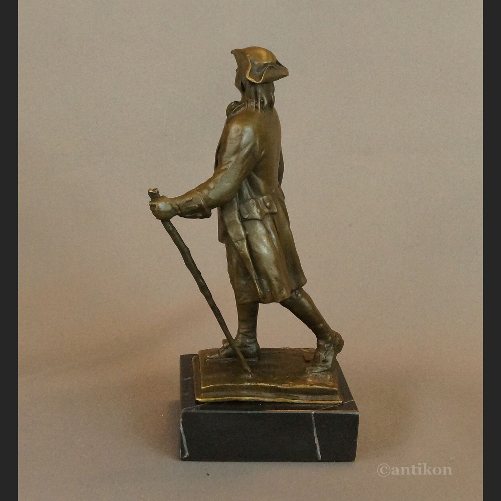 Rzeźba Wędrowiec figurka z brązu podróżnik Rzeźba Wędrowiec figurka z brązu podróżnik