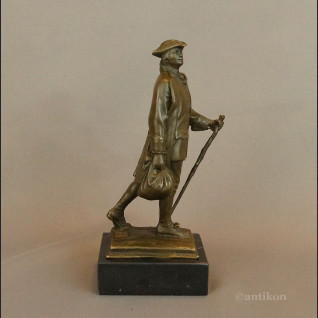 Rzeźba Wędrowiec figurka z brązu podróżnik Rzeźba Wędrowiec figurka z brązu podróżnik
