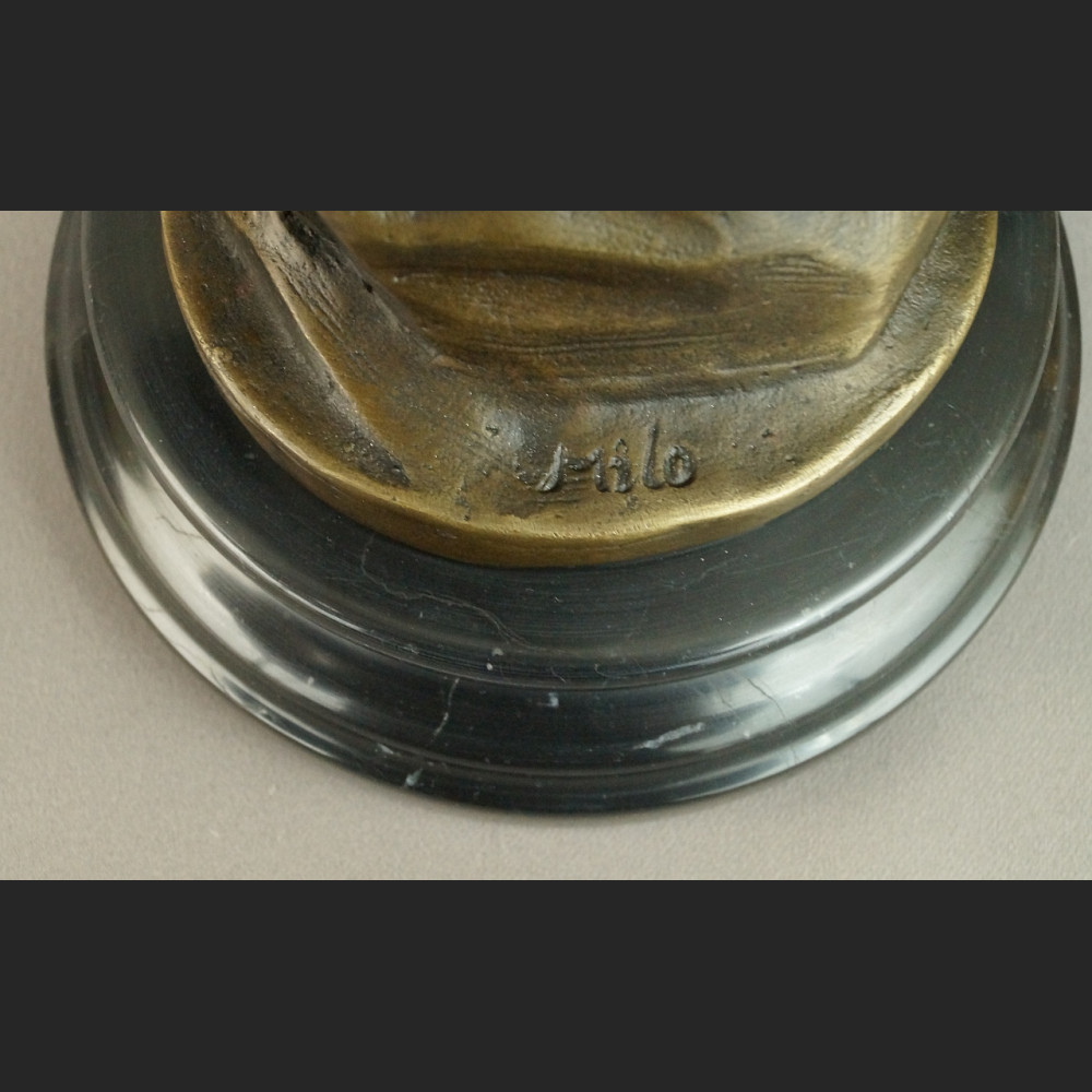 Faun i nimfa rzeźba do salonu  Faun i nimfa rzeźba do salonu