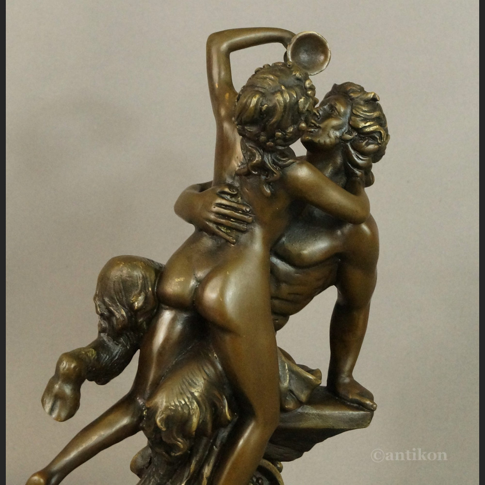 Faun i nimfa rzeźba do salonu  Faun i nimfa rzeźba do salonu