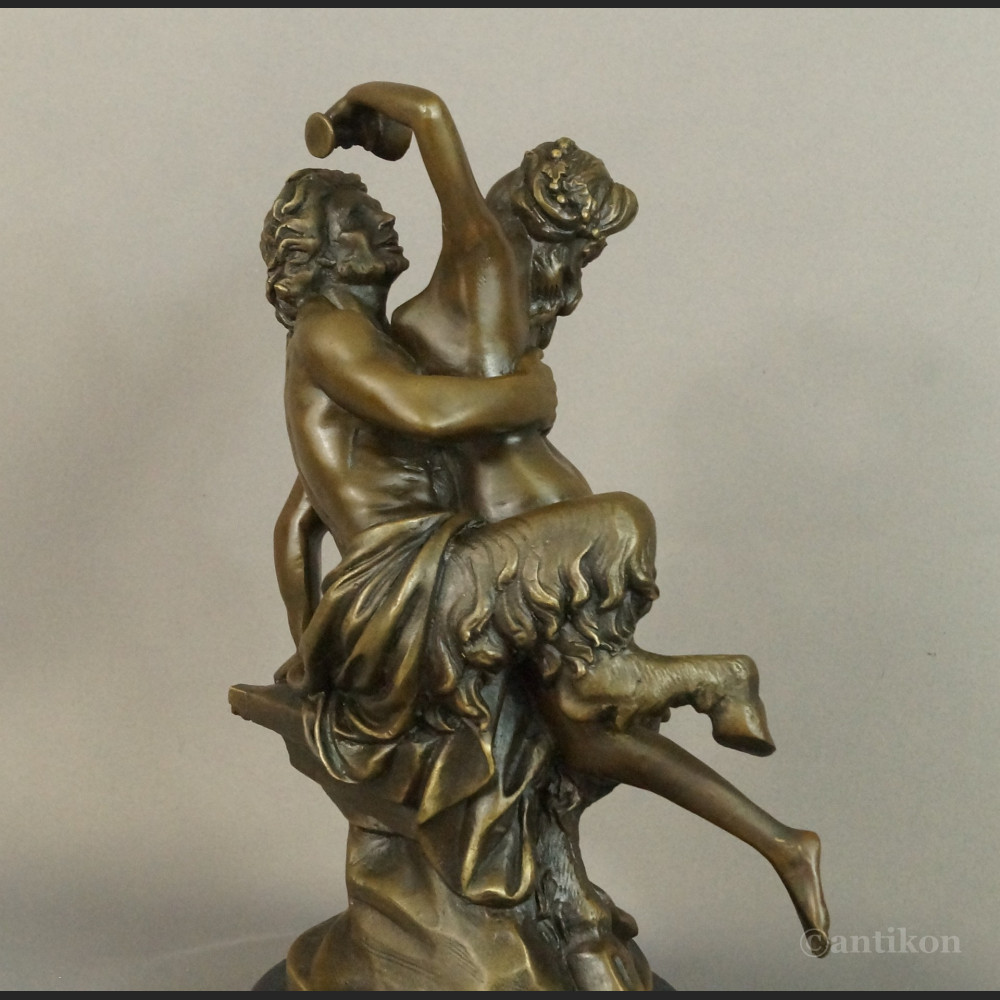 Faun i nimfa rzeźba do salonu  Faun i nimfa rzeźba do salonu