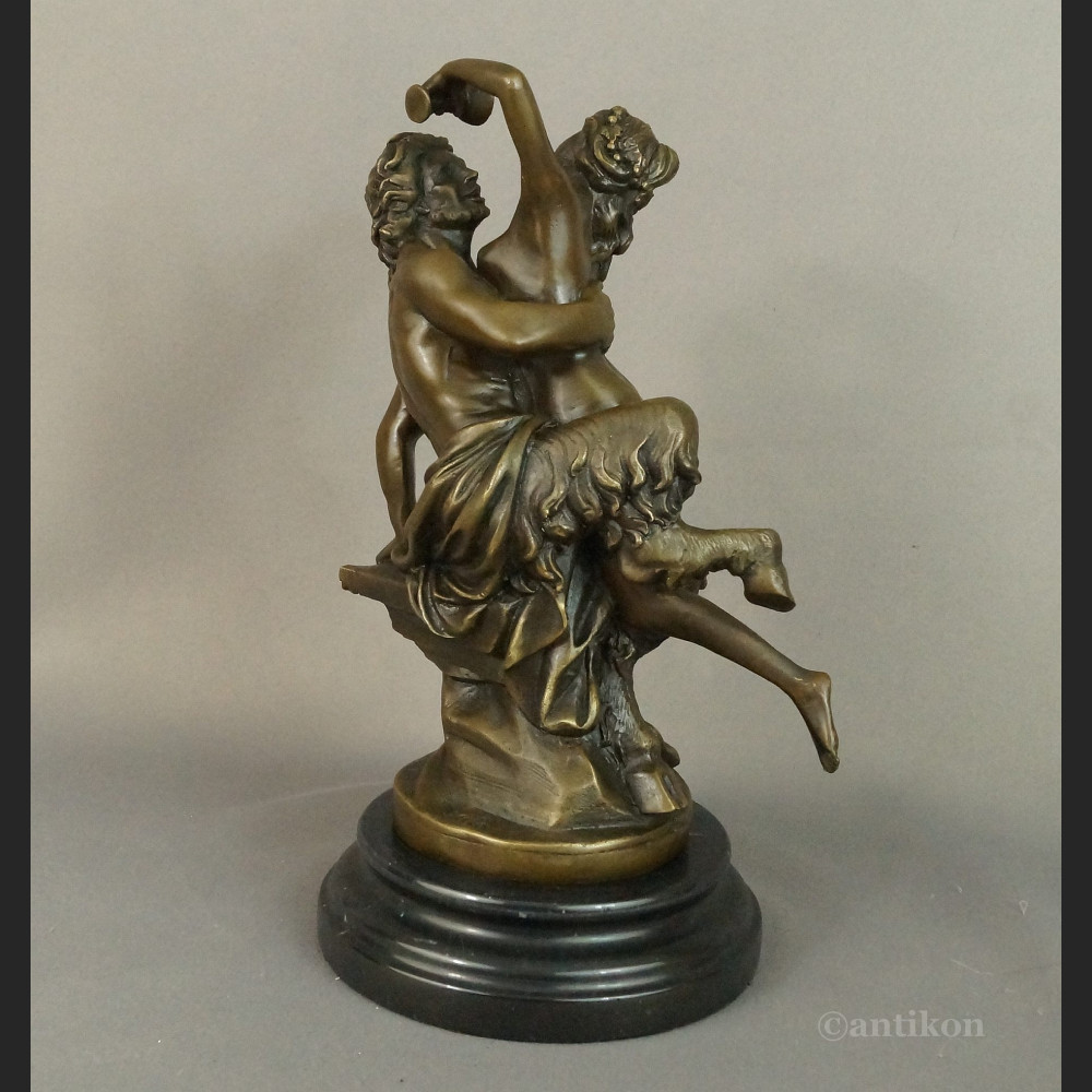 Faun i nimfa rzeźba do salonu  Faun i nimfa rzeźba do salonu