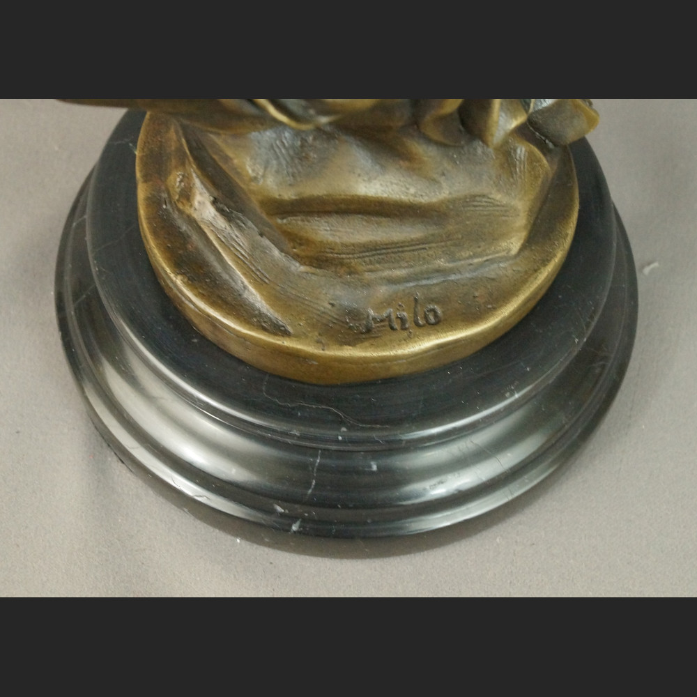 Faun i nimfa rzeźba do salonu  Faun i nimfa rzeźba do salonu