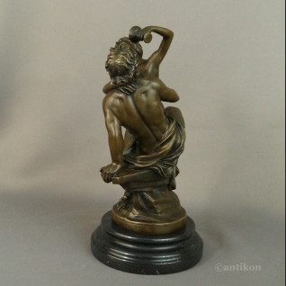 Faun i nimfa rzeźba do salonu  Faun i nimfa rzeźba do salonu