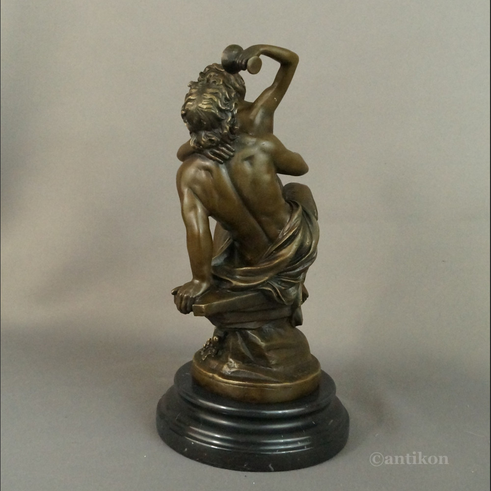 Faun i nimfa rzeźba do salonu  Faun i nimfa rzeźba do salonu