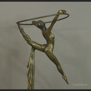 Duża tancerka z kołem rzeźba brąz 