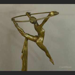 Duża tancerka z kołem rzeźba brąz 