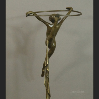 Duża tancerka z kołem rzeźba brąz 