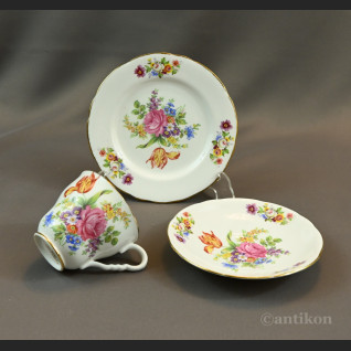 Angielska filiżanka w kwiaty  Angielska filiżanka w kwiaty