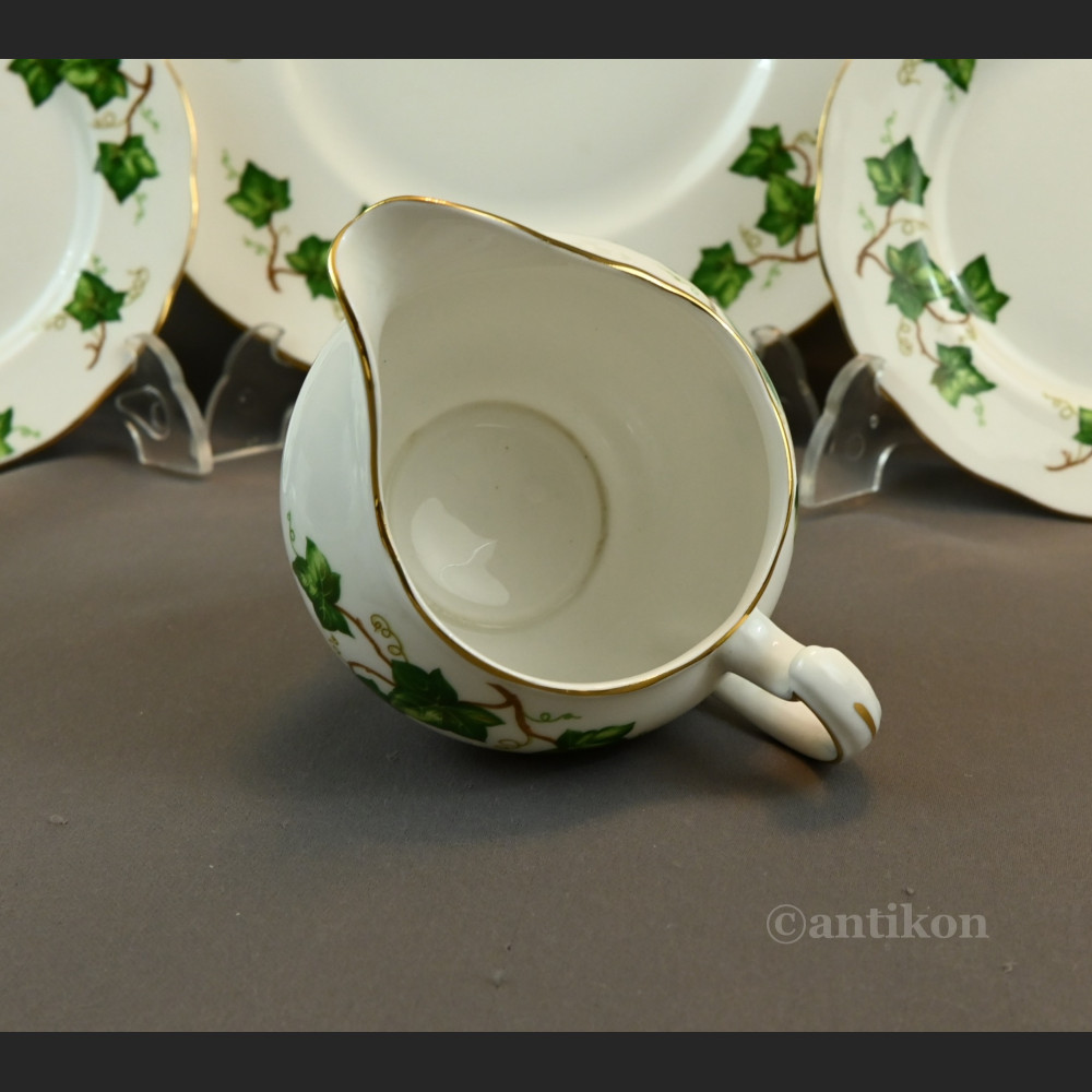 Angielska porcelana serwis do herbaty z paterą Angielska porcelana serwis do herbaty z paterą