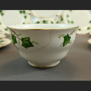 Angielska porcelana serwis do herbaty z paterą Angielska porcelana serwis do herbaty z paterą