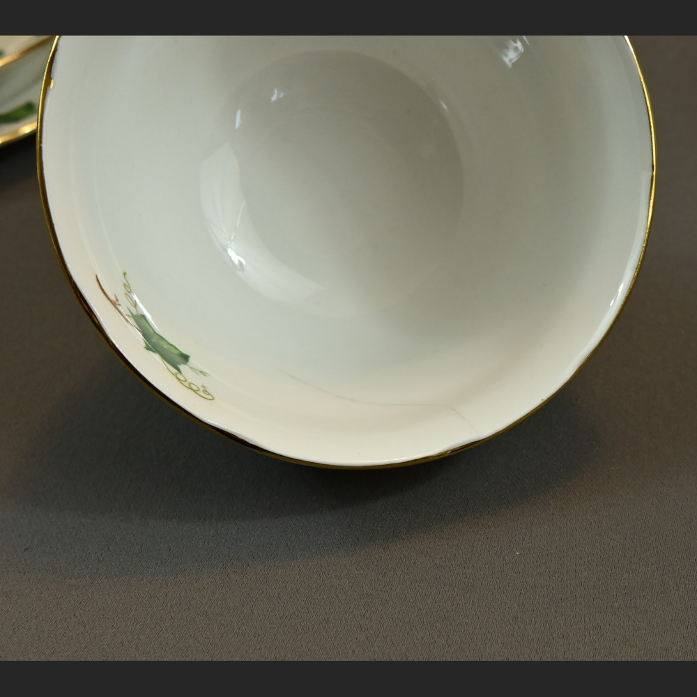 Angielska porcelana serwis do herbaty z paterą Angielska porcelana serwis do herbaty z paterą