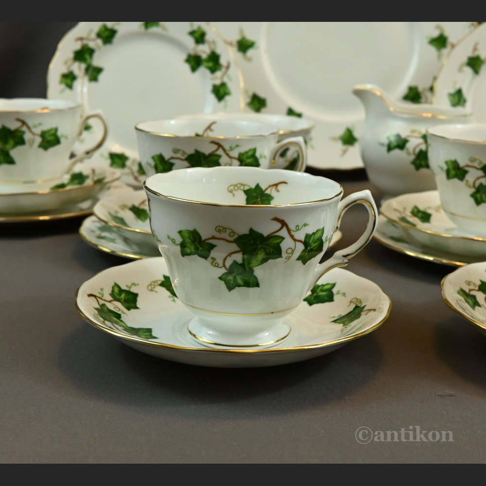 Angielska porcelana serwis do herbaty z paterą Angielska porcelana serwis do herbaty z paterą