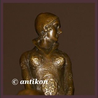 FRANCUSKA RZEŹBA Z BRĄZU ZARĘCZYNY