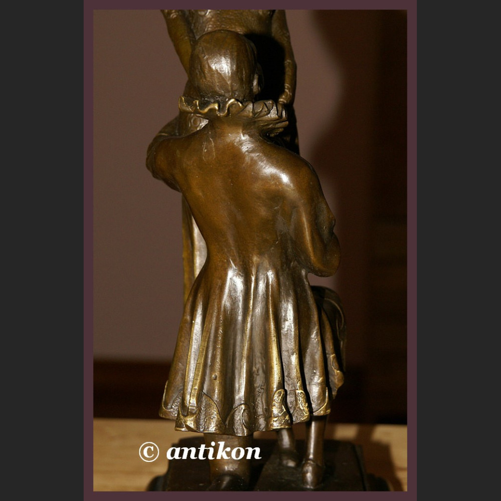 FRANCUSKA RZEŹBA Z BRĄZU ZARĘCZYNY