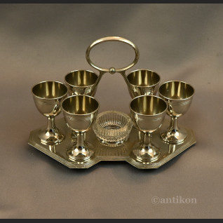 Stary zestaw kieliszków do jajek Stary zestaw kieliszków do jajek