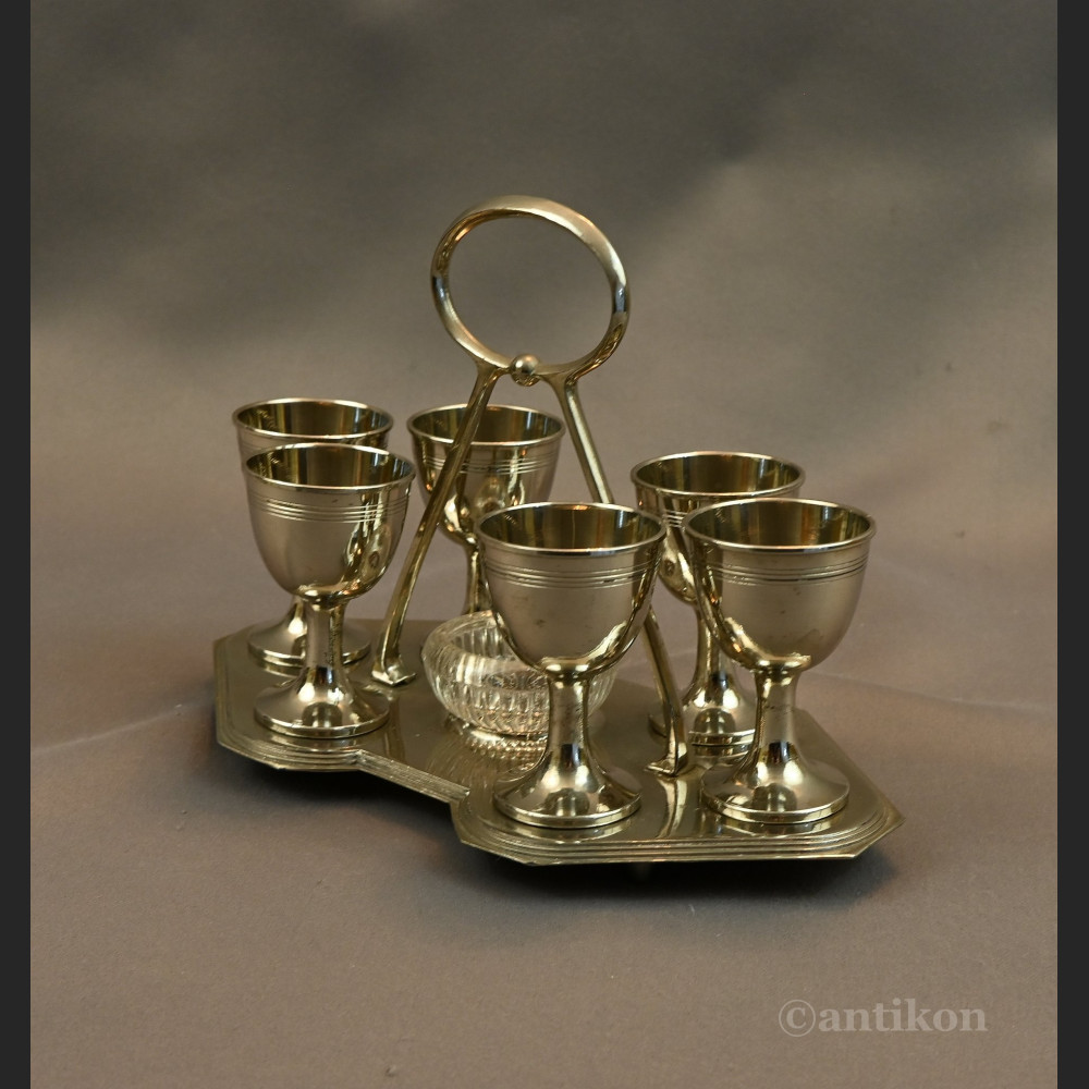 Stary zestaw kieliszków do jajek Stary zestaw kieliszków do jajek