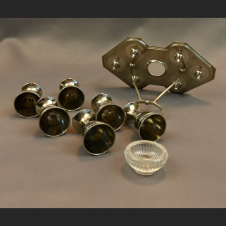 Stary zestaw kieliszków do jajek Stary zestaw kieliszków do jajek