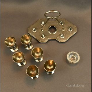 Stary zestaw kieliszków do jajek Stary zestaw kieliszków do jajek