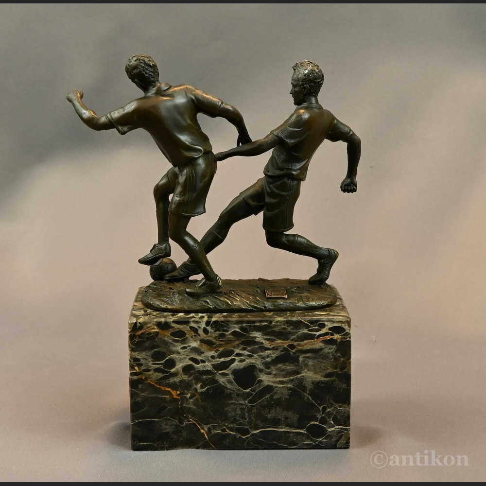 Piłkarze figurka z brązu na prezent Piłkarze figurka z brązu na prezent