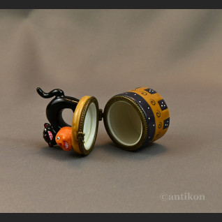 Puzderko porcelanowe kot 