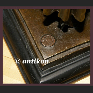 FRANCUSKA RZEŹBA Z BRĄZU ZARĘCZYNY