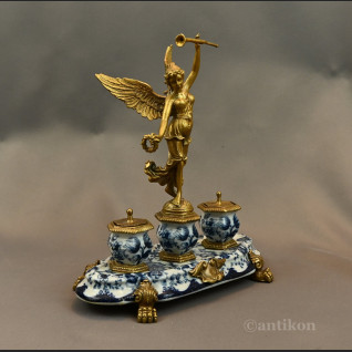 Kałamarz porcelanowy z Wiktorią prezent Kałamarz porcelanowy z Wiktorią prezent