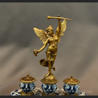 Kałamarz porcelanowy z Wiktorią prezent Kałamarz porcelanowy z Wiktorią prezent